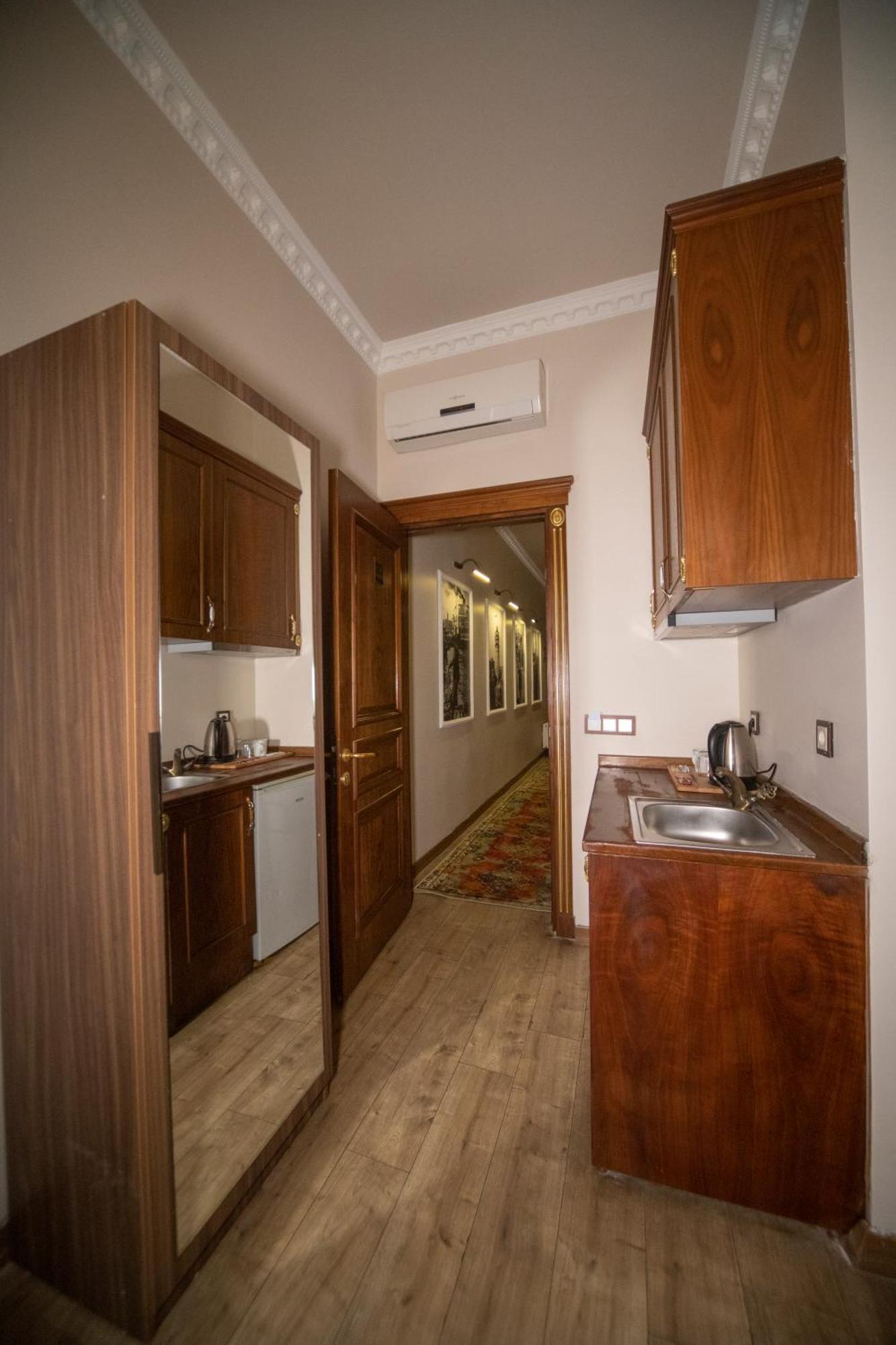 Beyport Hotel Taksim Istanboel Buitenkant foto